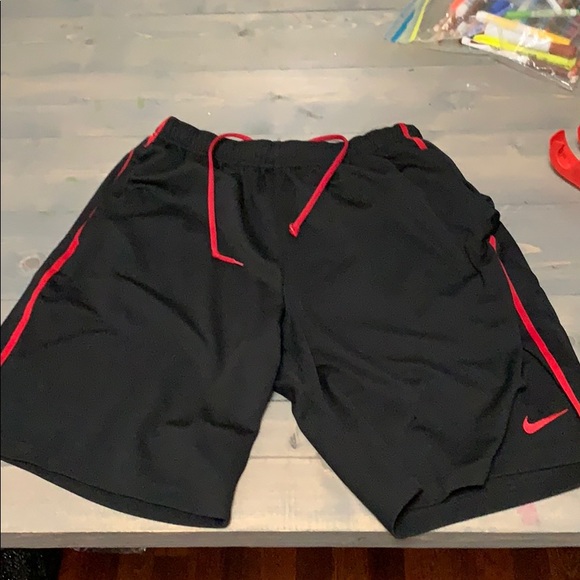 Men’s large Nike shorts - Picture 1 of 4